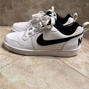 Nike Court Vision Low